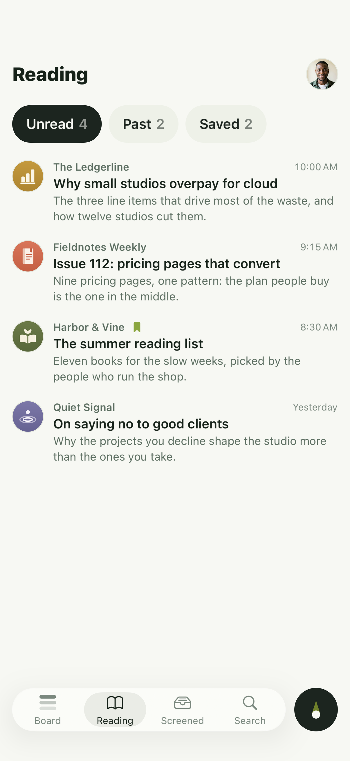 Reading, with newsletters worth a look sorted into Unread, Past and Saved.